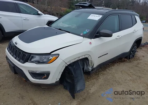 2019 Jeep Compass Trailhawk 4X4 из США, поврежденный, VIN 3C4NJDDB5KT671630